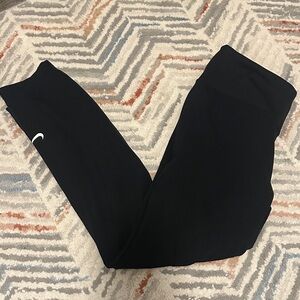 Nike Womens cropped Black Leggings with White Logo
